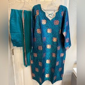 Indian Punjabi Teal & Gold Floral Silk Brocade Kurta with churidar and dupatta